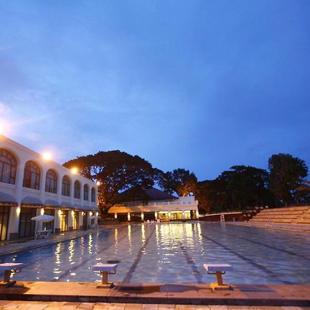 Fontana Hotel And Villas - Fontana Hot Spring Leisure Parks Mabalacat Bagian luar foto