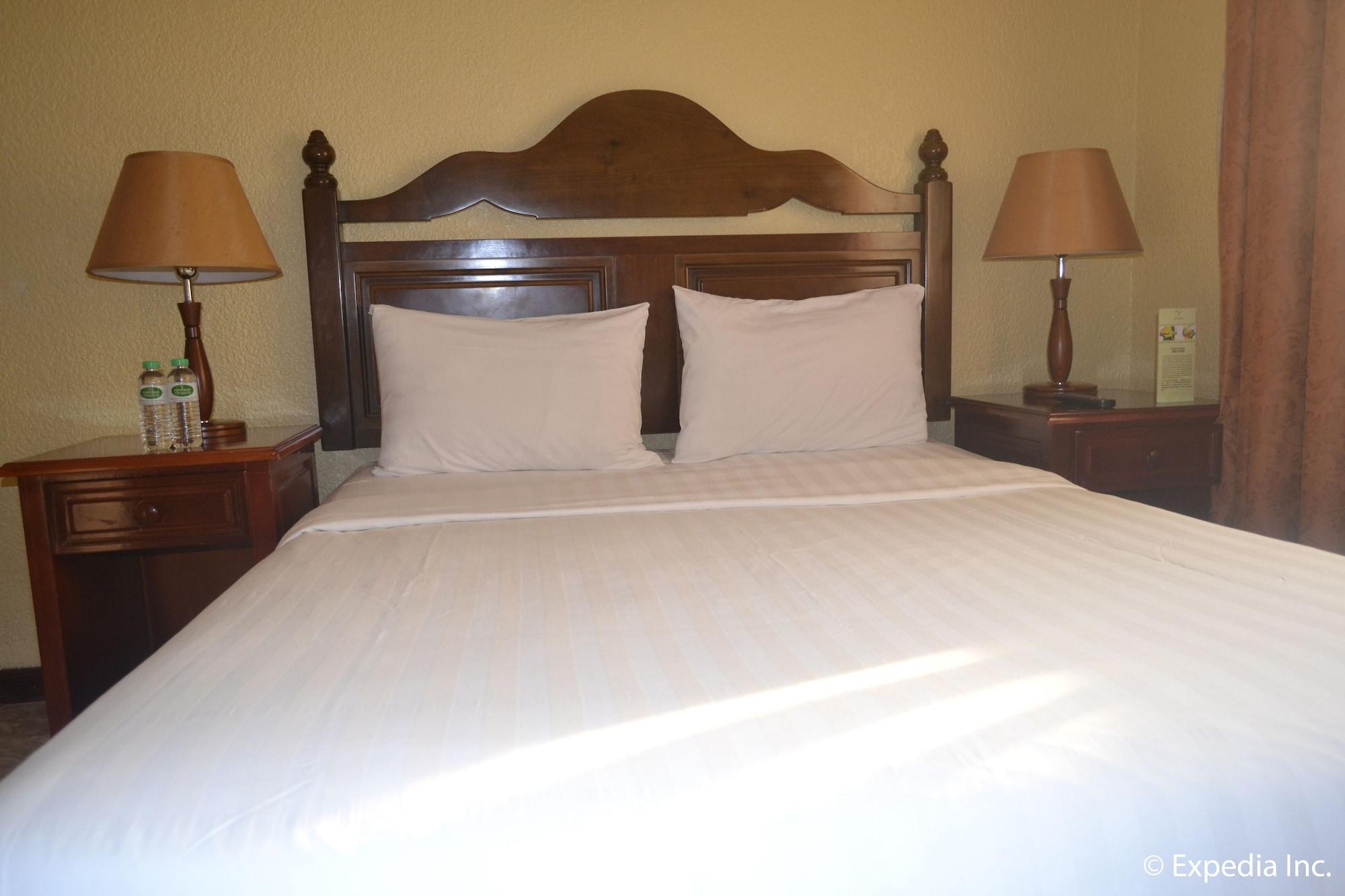 Fontana Hotel And Villas - Fontana Hot Spring Leisure Parks Mabalacat Bagian luar foto