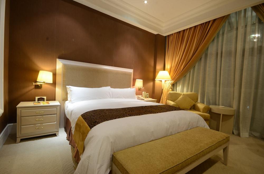 Fontana Hotel And Villas - Fontana Hot Spring Leisure Parks Mabalacat Bagian luar foto