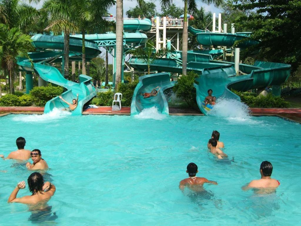 Fontana Hotel And Villas - Fontana Hot Spring Leisure Parks Mabalacat Bagian luar foto