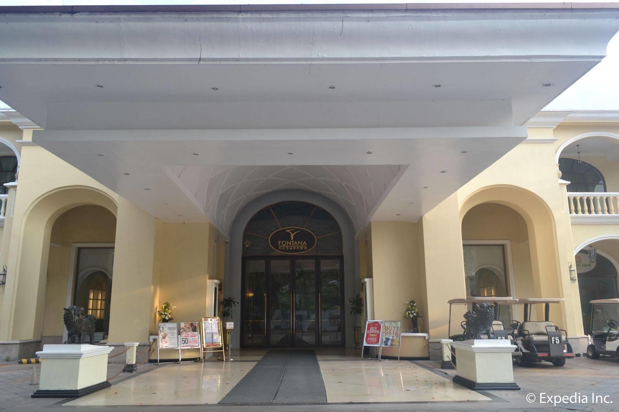 Fontana Hotel And Villas - Fontana Hot Spring Leisure Parks Mabalacat Bagian luar foto