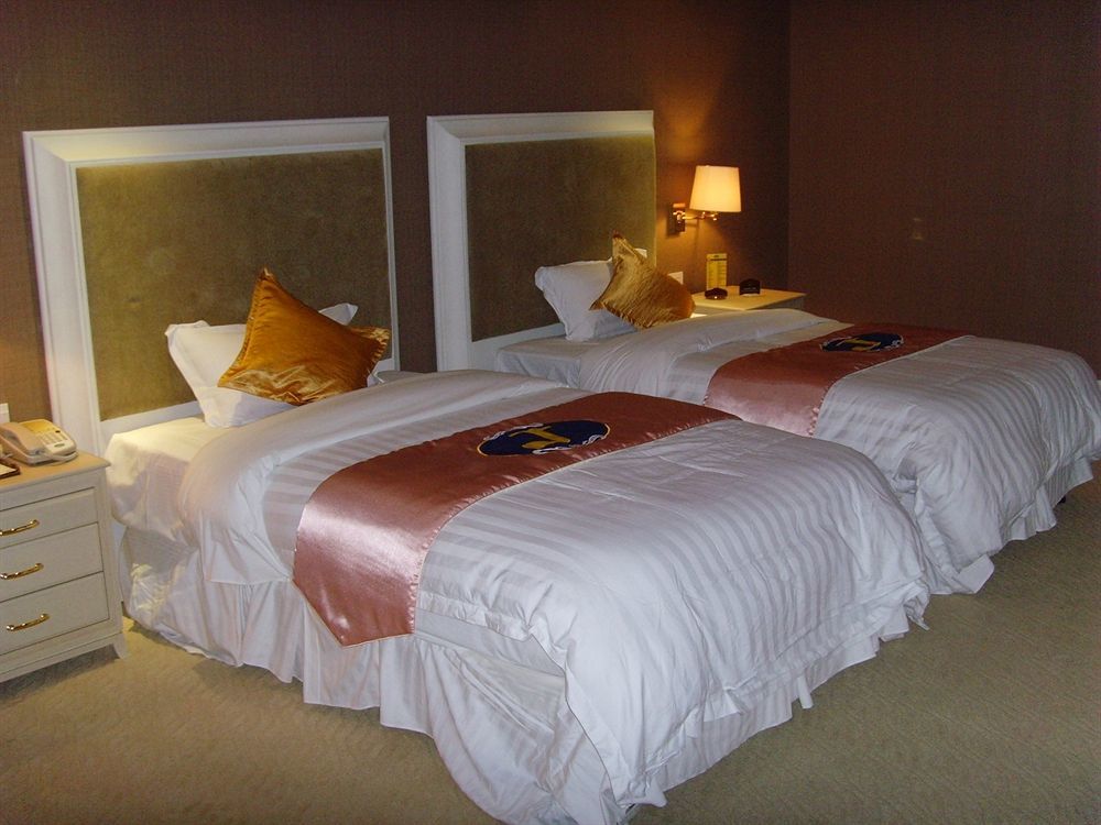 Fontana Hotel And Villas - Fontana Hot Spring Leisure Parks Mabalacat Bagian luar foto